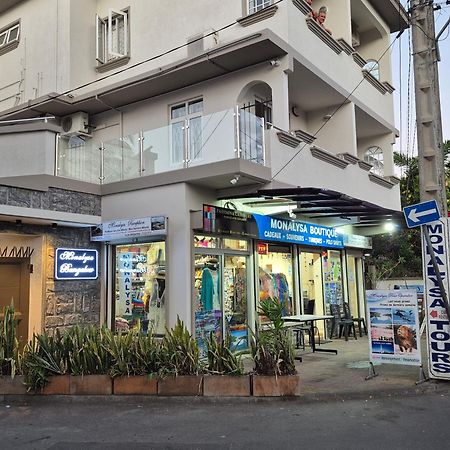 Monalysa Holidays Grand Baie Exterior photo